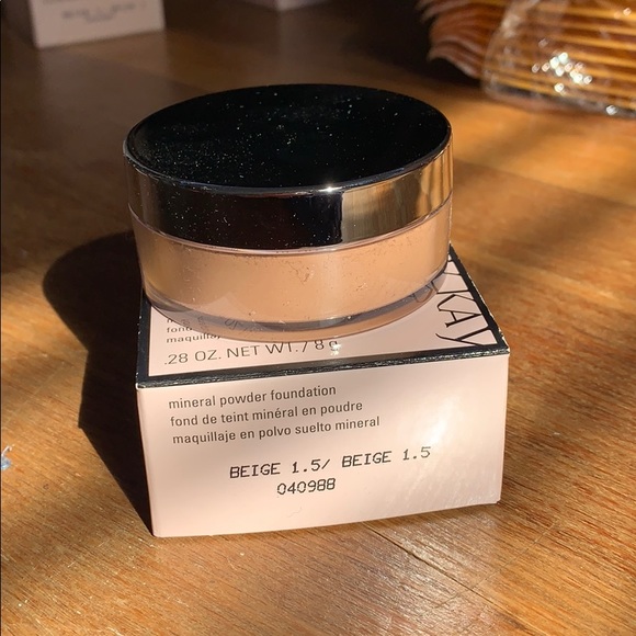 mary kay mineral powder foundation - Picture 5 of 7